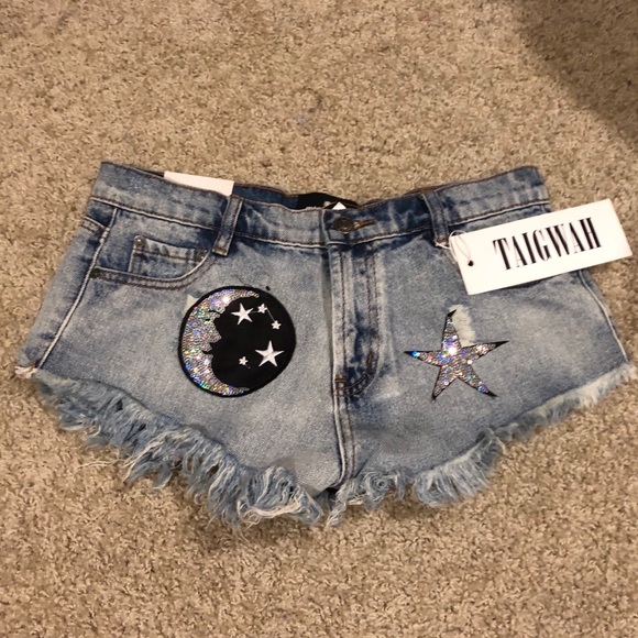 TAIGWAH SHORTS BRAND NEW W TAGS - Picture 1 of 4